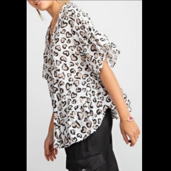 NEW Easel Boho Loose Heart Blouse - Picture 3 of 6
